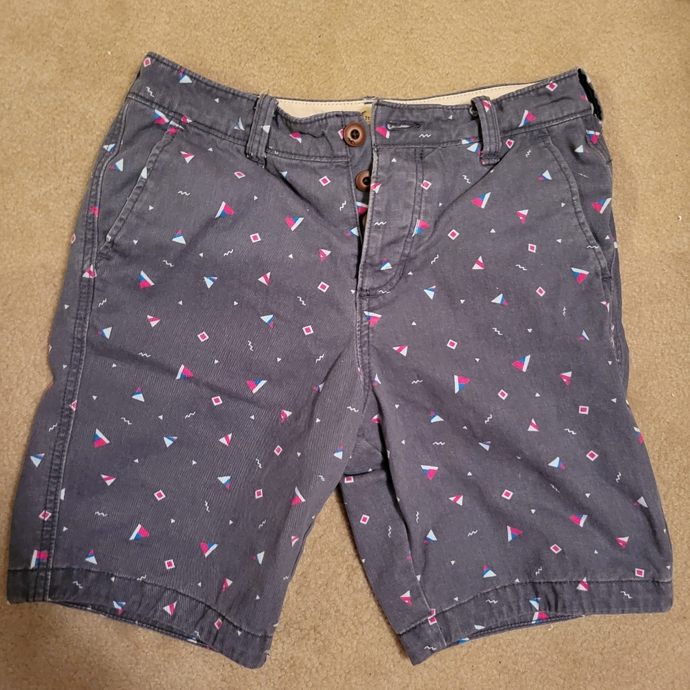 Hollister Men's geometric shorts